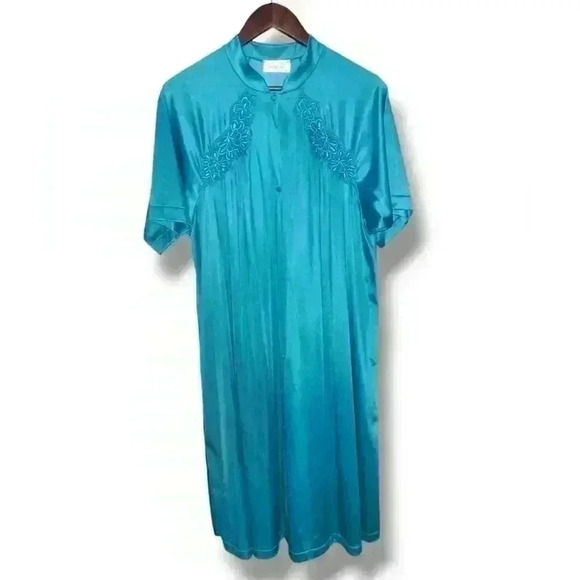 Vintage Vanity Fair Nightgown/Sleepdress - Picture 1 of 4